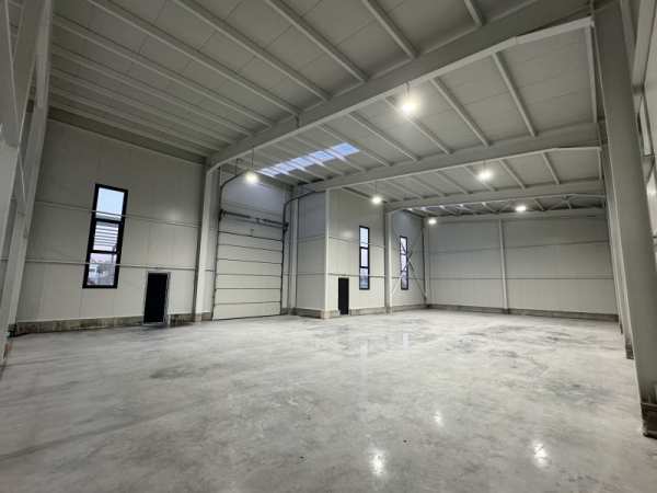 Дава под наем склад, гр. шумен, добруджански