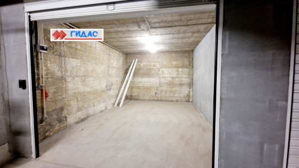 Дава под наем гараж, паркомясто, гр. пловдив, христо смирненски