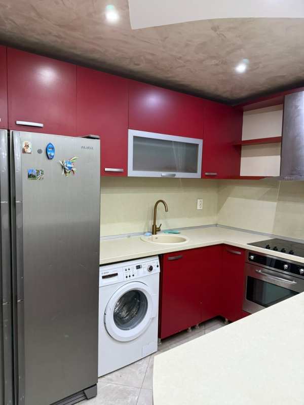 Дава под наем 3-стаен, гр. велико търново, колю фичето