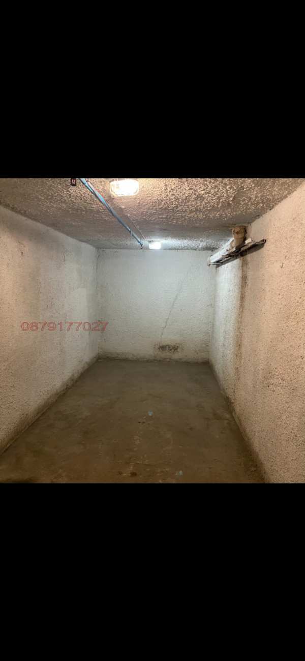 Дава под наем гараж, паркомясто, гр. пловдив, център