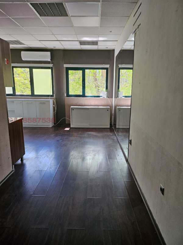 Дава под наем офис, гр. шумен, център