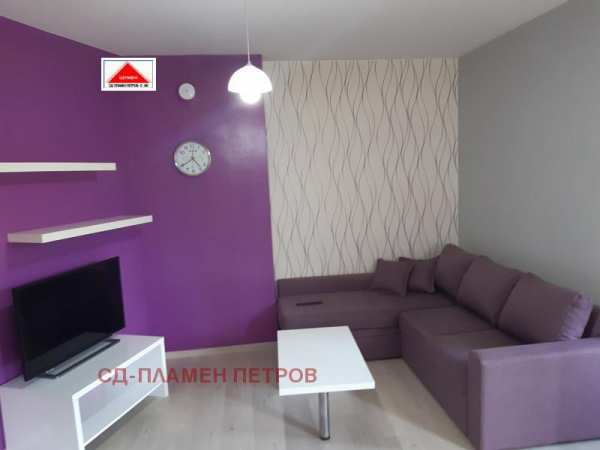 Дава под наем 3-стаен, гр. шумен, център