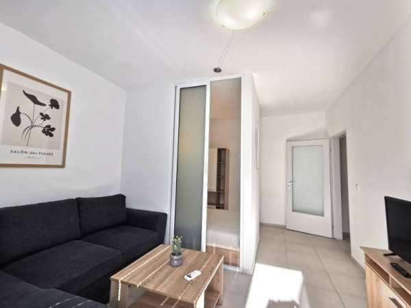 Дава под наем  2-стаен град Велико Търново, Бузлуджа
      40 кв.м