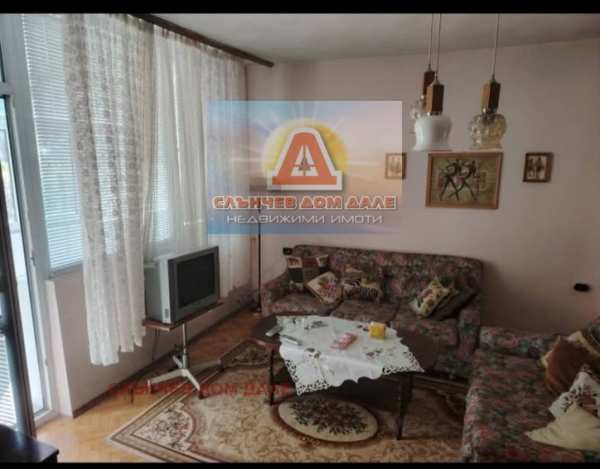 Дава под наем  3-стаен град Шумен, Болницата
      95 кв.м