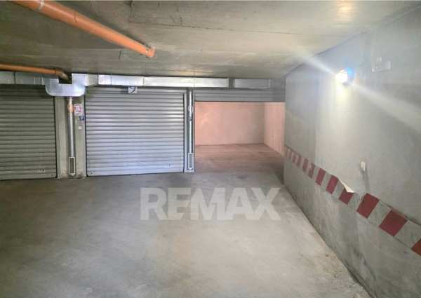 Дава под наем гараж, паркомясто, гр. пловдив, център