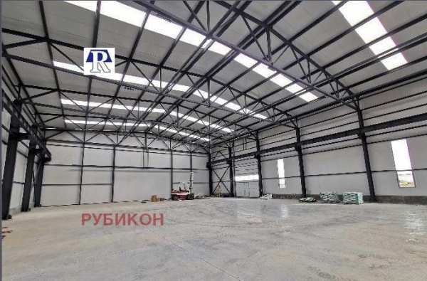 Дава под наем  склад град Пловдив, Индустриална зона - Юг
      666 кв.м