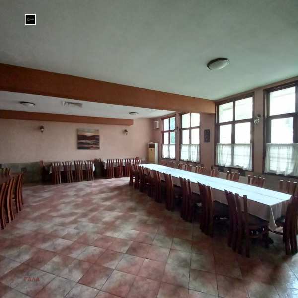 Дава под наем бизнес имот, гр. шумен, боян българанов 1