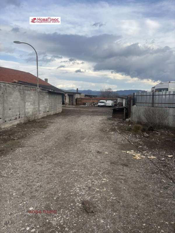 Дава под наем пром. помещение, гр. разлог, област благоевград