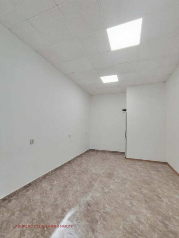 Дава под наем офис, гр. пловдив, каменица 1