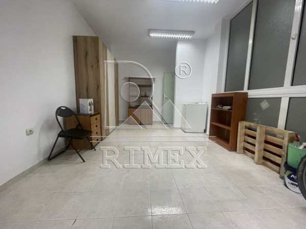 Дава под наем офис, гр. пловдив, център