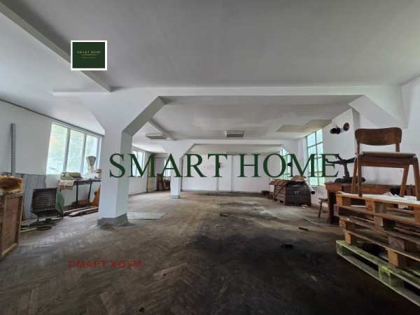 Дава под наем  склад град Велико Търново, Център
      205 кв.м