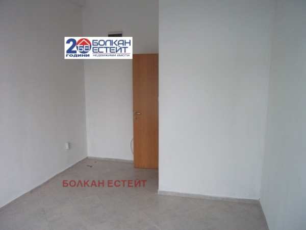 Дава под наем  офис град Велико Търново, Център
      17 кв.м