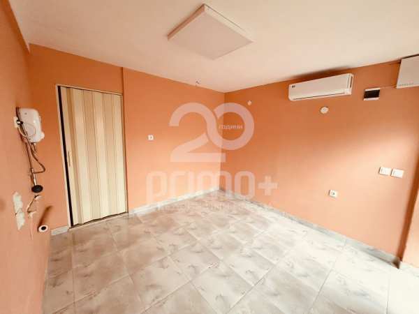 Дава под наем пром. помещение, гр. велико търново, акация