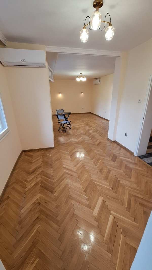 Дава под наем  офис град Пловдив, Център
      120 кв.м