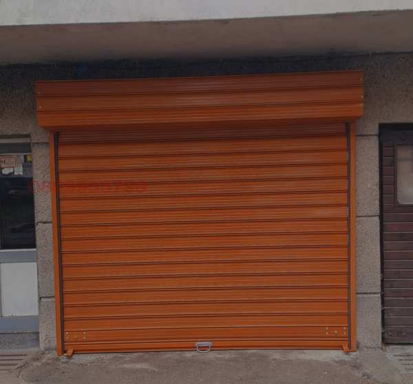 Дава под наем  склад град Варна, Колхозен пазар
      10 кв.м