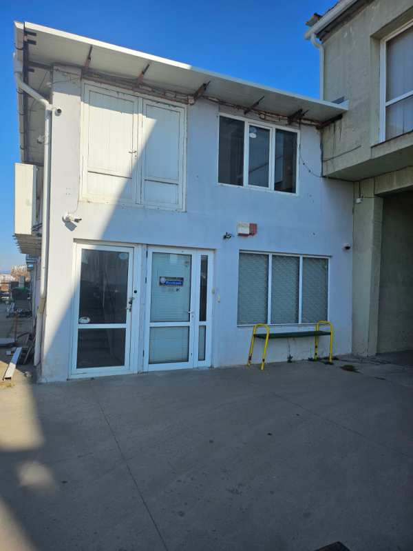 Дава под наем пром. помещение, гр. софия, военна рампа