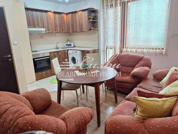 Дава под наем 2-стаен, гр. шумен, център