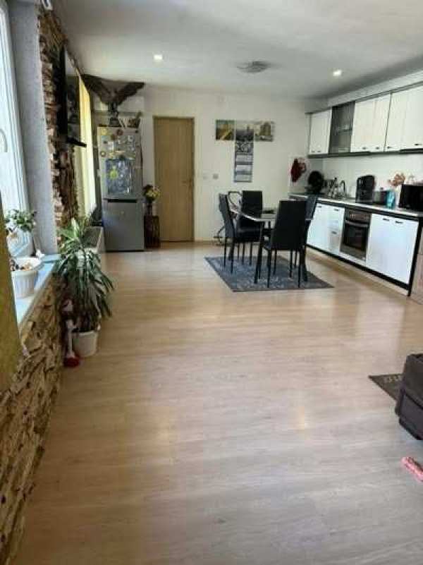 Къща с двор в Казанлък