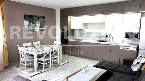 Луксозен тристаен апартамент в жк. Трошево/ Възможност за паркомясто!