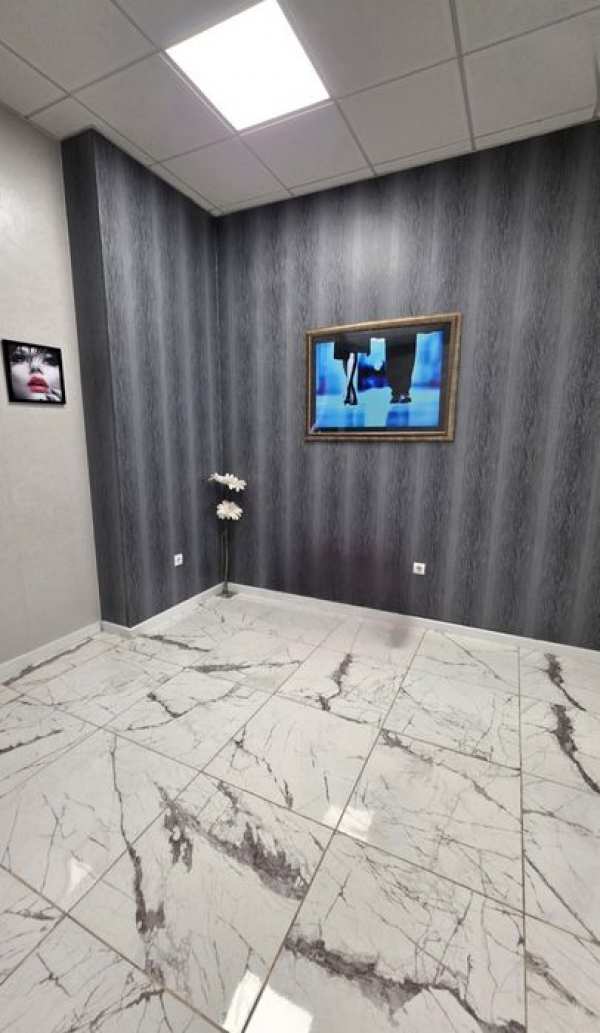 Кабинет под наем в Салон за красота