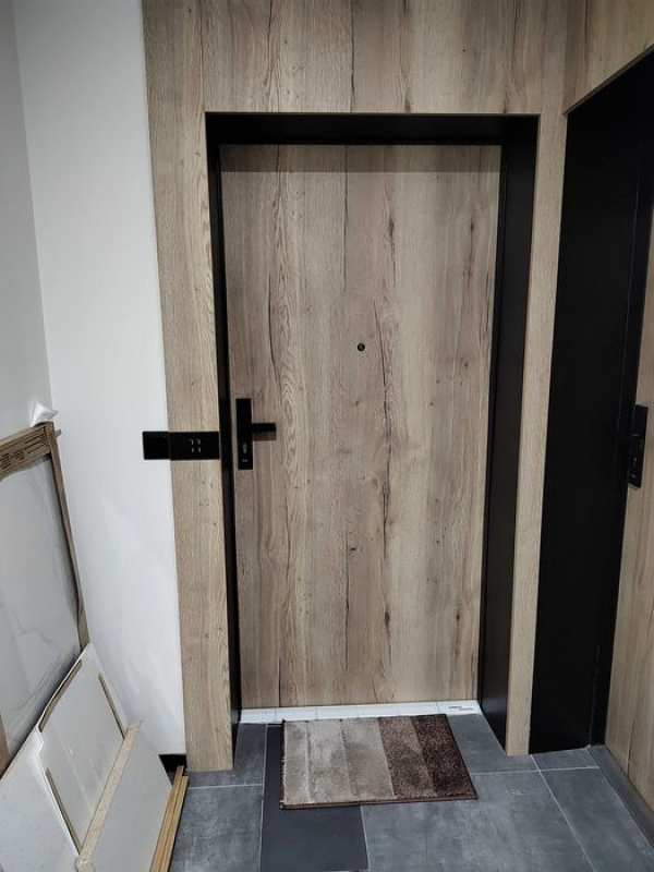 Отдавам едностаен под наем