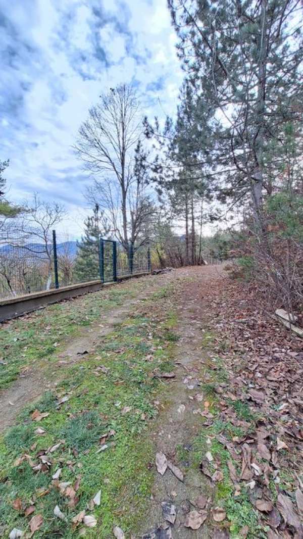 Парцел в Горносрав