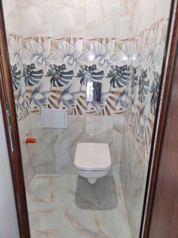 отремонтиран апартамент с три спални в кв.Железник