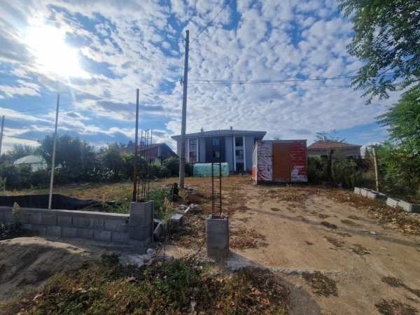 Продава се УПИ в кв. Гебран