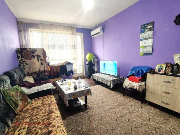 Вътрешен евтин двустаен в София кв. Ботунец