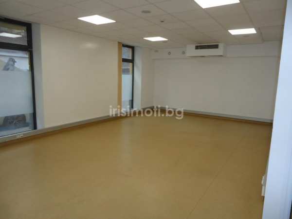 Под наем , €1235, 95кв.м. в Център