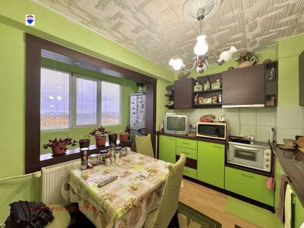 Тристаен апартамент за продажба кв. Възраждане, гр. Русе