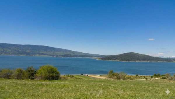 Продава ПАРЦЕЛ, м-т Цигов чарк на първа линия на язовир Батак