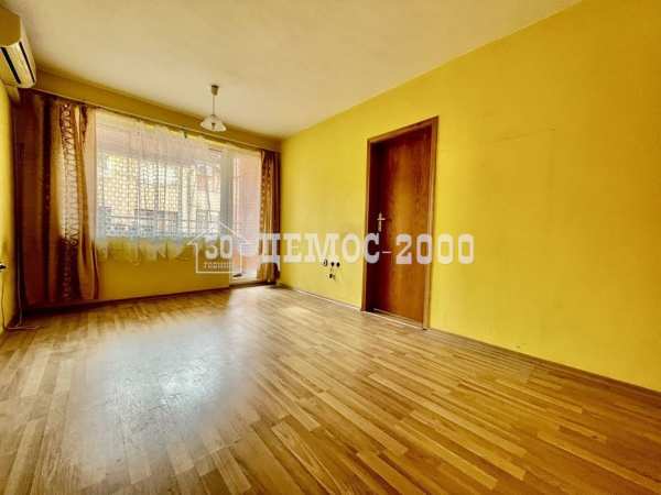 Двустаен тухлен апартамент в отличен район за инвестиция