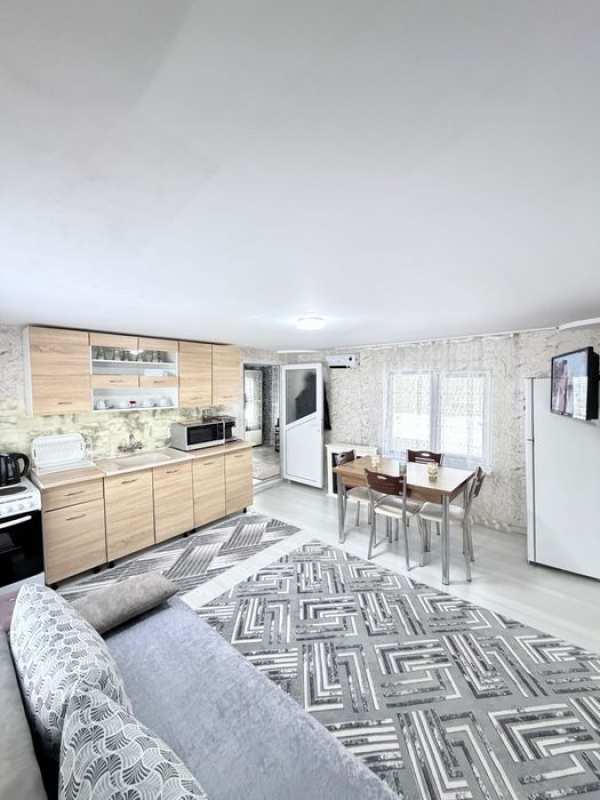 Kъща в гр.Омуртаг / НАМАЛЕНА ЦЕНА! с възможност за замяна с Апартамент