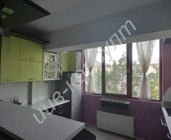 Южен реновиран апартамент, широк център гр. В. Търново