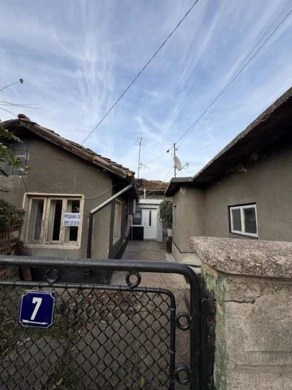 Къща зад “Пица Стоп” гр. Силистра