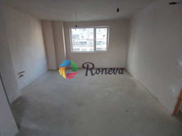 2-стаен в Варна-Лятно кино Тракия площ 52