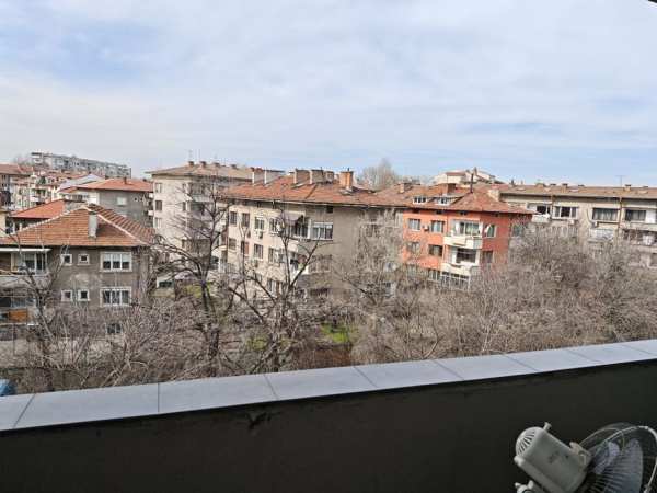 Апартамент, 3Стаен,93 кв.м ,+ изба 20кв.м