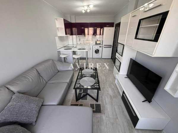 Двустаен апартамент под наем в Южен - с ключ за имота