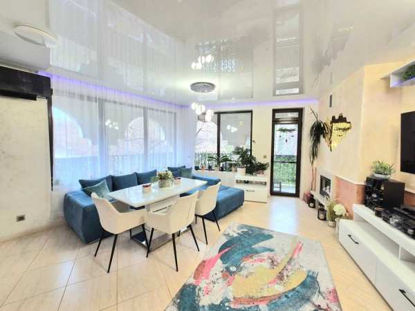 Продавам тристаен апартамент с гледка към Витоша