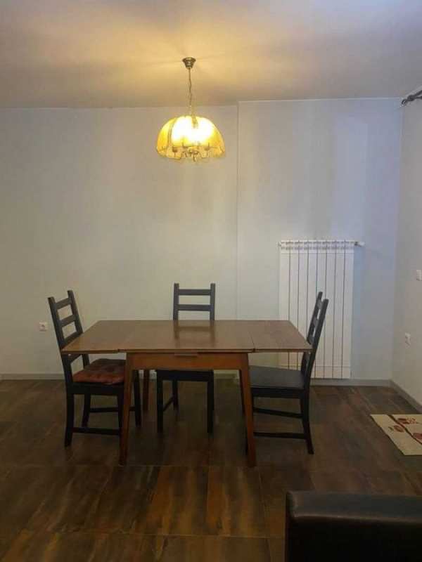 Двустаен ап. под наем в кв. Надежда 2