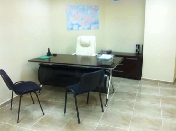 модерен офис в Идеален център на Варна Варнс