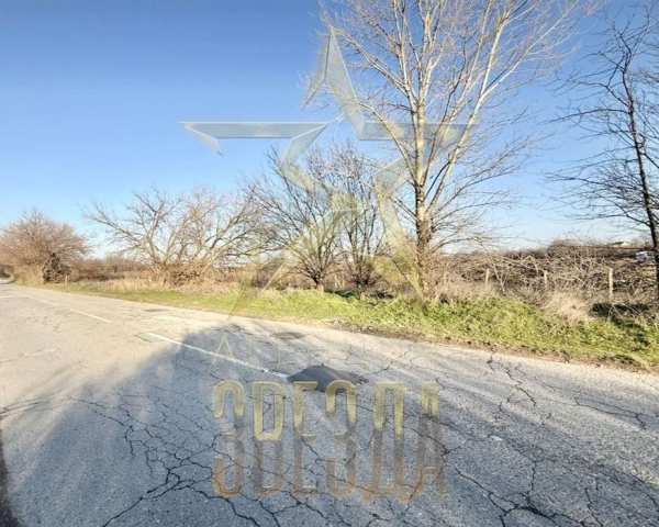 6дка земя с лице на главен път, Марково