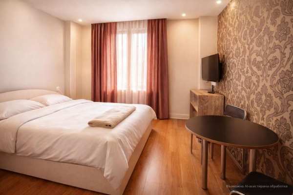 Едностаен апартамент под наем в Център