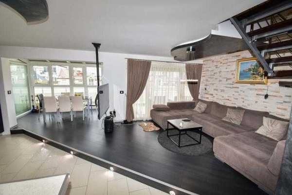 Продаваме 4-Стаен Апартамент В Кръстова вада