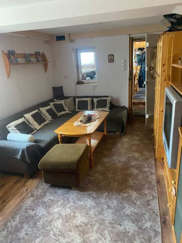 Продава селска къща с панорама река