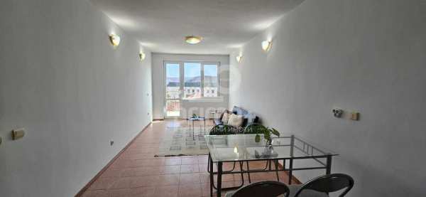 Двустаен с гледка към Царевец