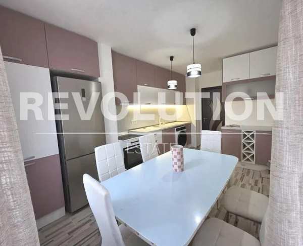 Тристаен апартамент в района на Кйсиева градина!