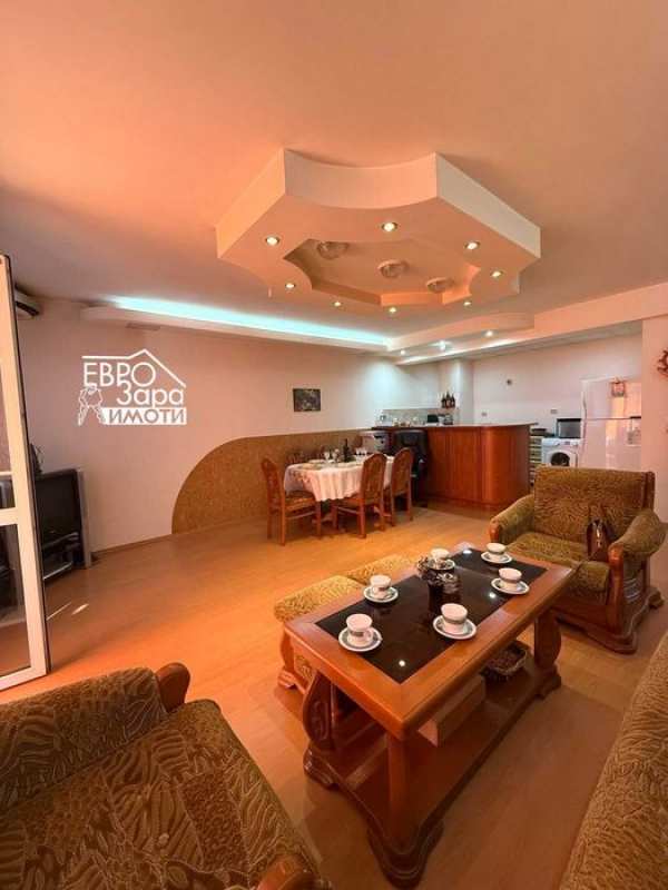 Монолитен, тристаен апартамент за продажба в СУПЕР Център