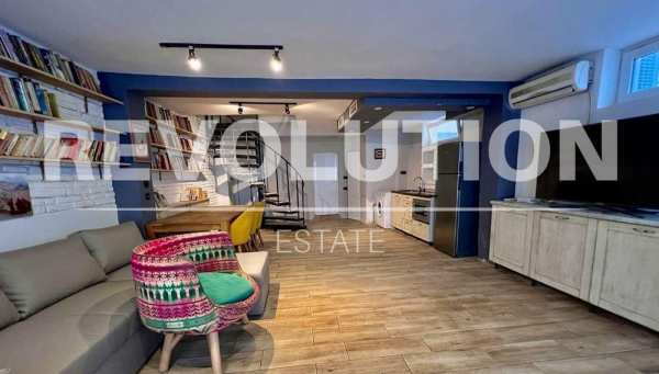 Къща в района на Център!